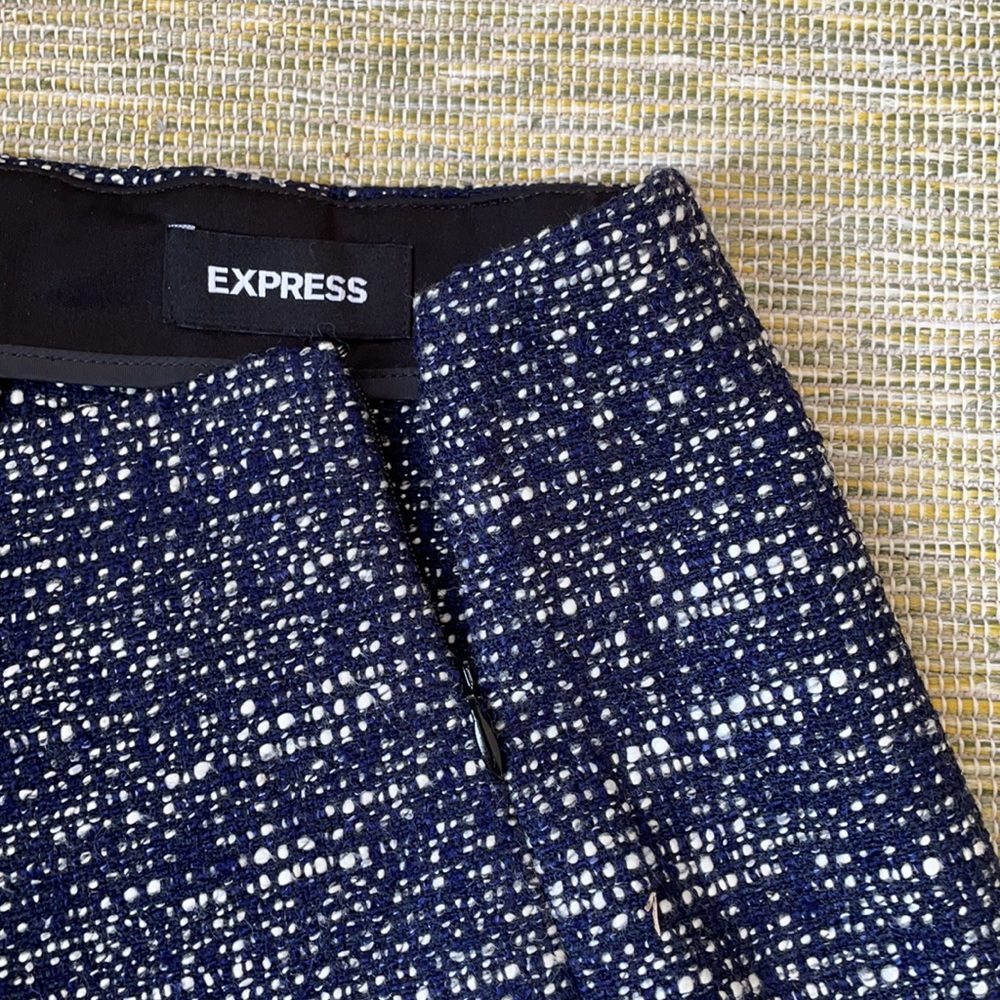 Express Woven Textured High-Waisted Shorts